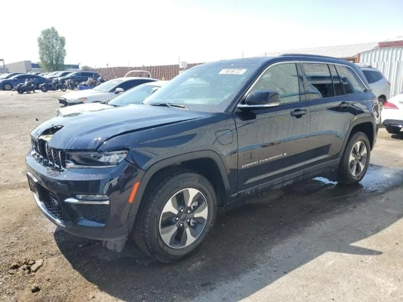 Автомобиль из США сгорел вместе с автовозом: как заказчик вместо проблем получил другую машину
