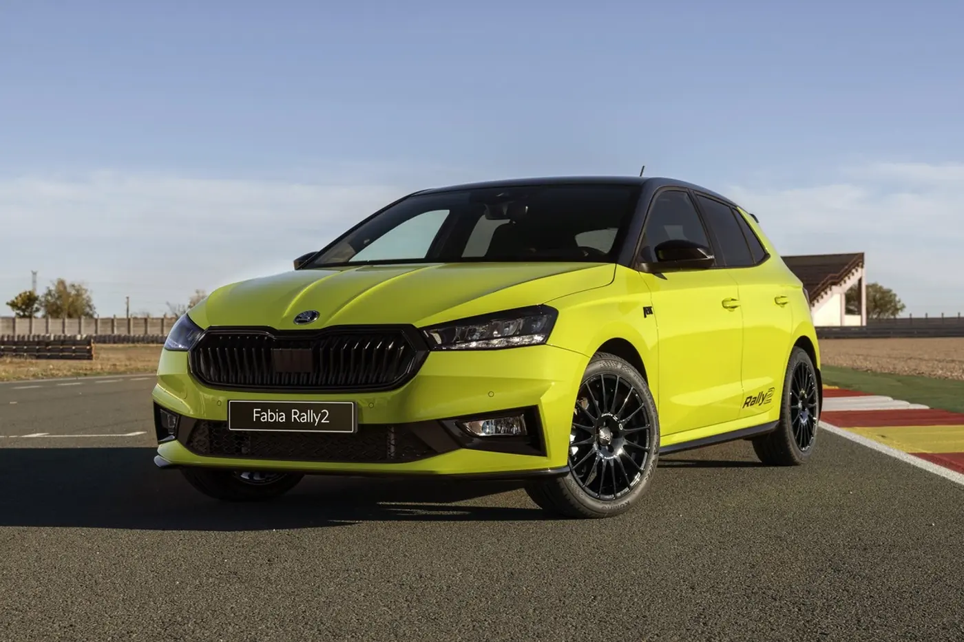 Из Fabia сделали «ракету»: у хэтчбека Skoda появилась версия Rally2