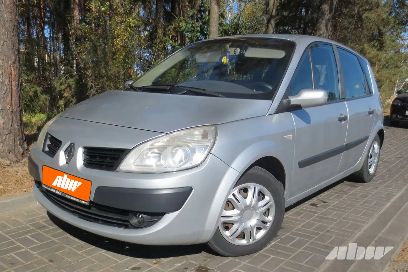 «На недостатки не обращаю внимания»: мнение владельца Renault Scenic