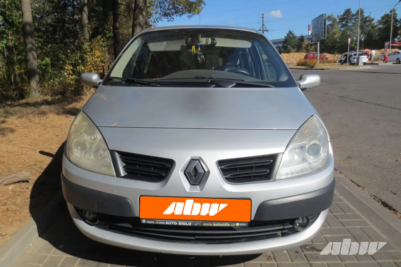 Renault_Scenic_спереди