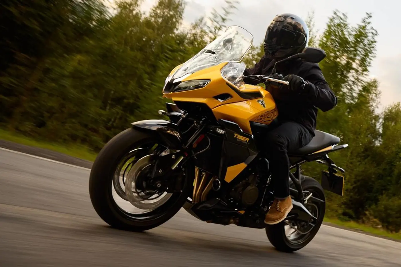 Tiger 800 Sport: мощность спорттурера и комфорт эндуро в одном мотоцикле