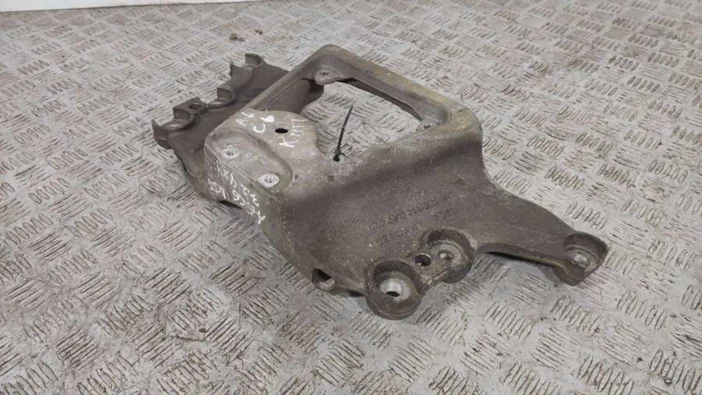 Кронштейн КПП к Audi A6 2008