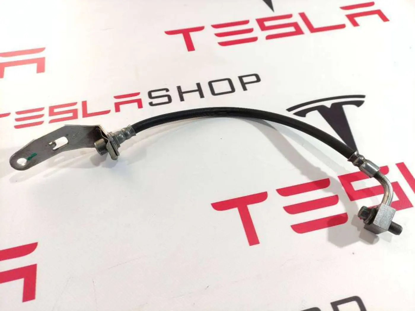 Шланг тормозной к Tesla Model S 2014