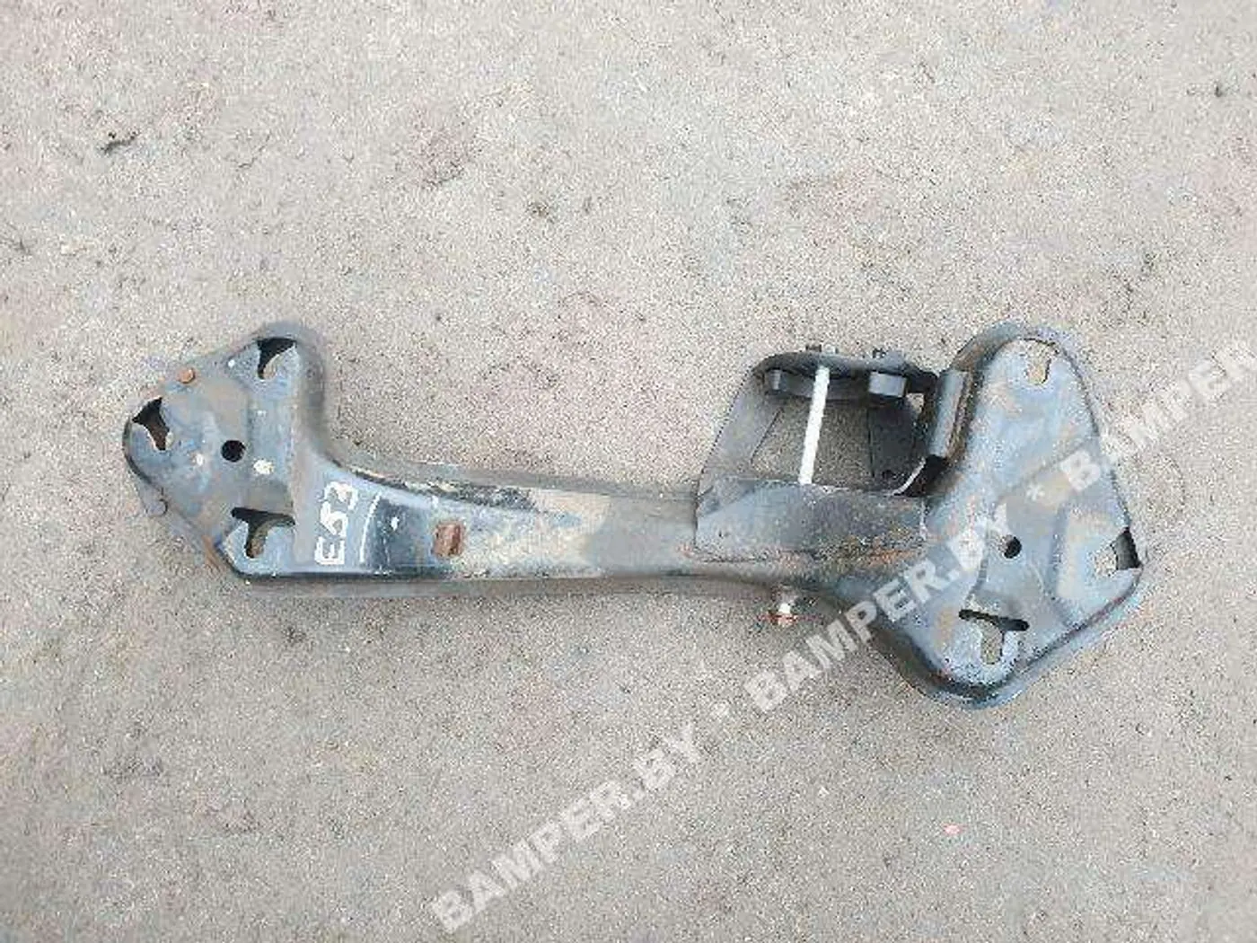 Кронштейн КПП к BMW X5 2003