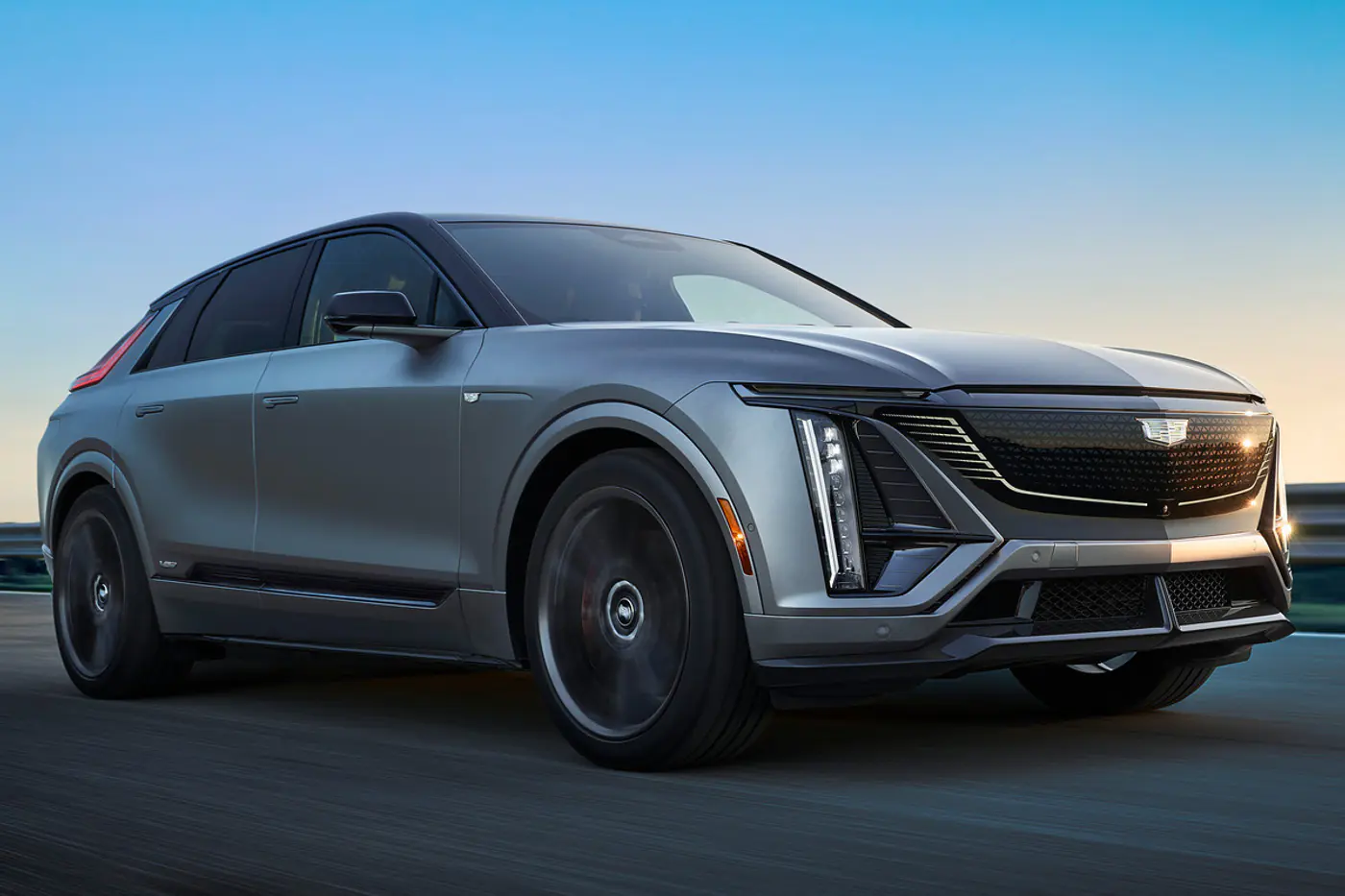 Cadillac анонсировал «заряженный» электрический кроссовер Lyriq-V