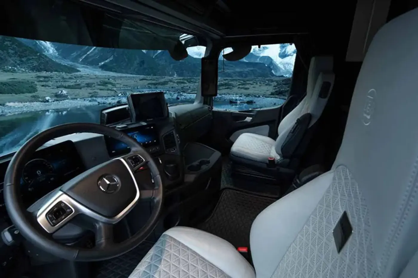 «Большой мальчик» от Brabus: автодом дает фору квартире