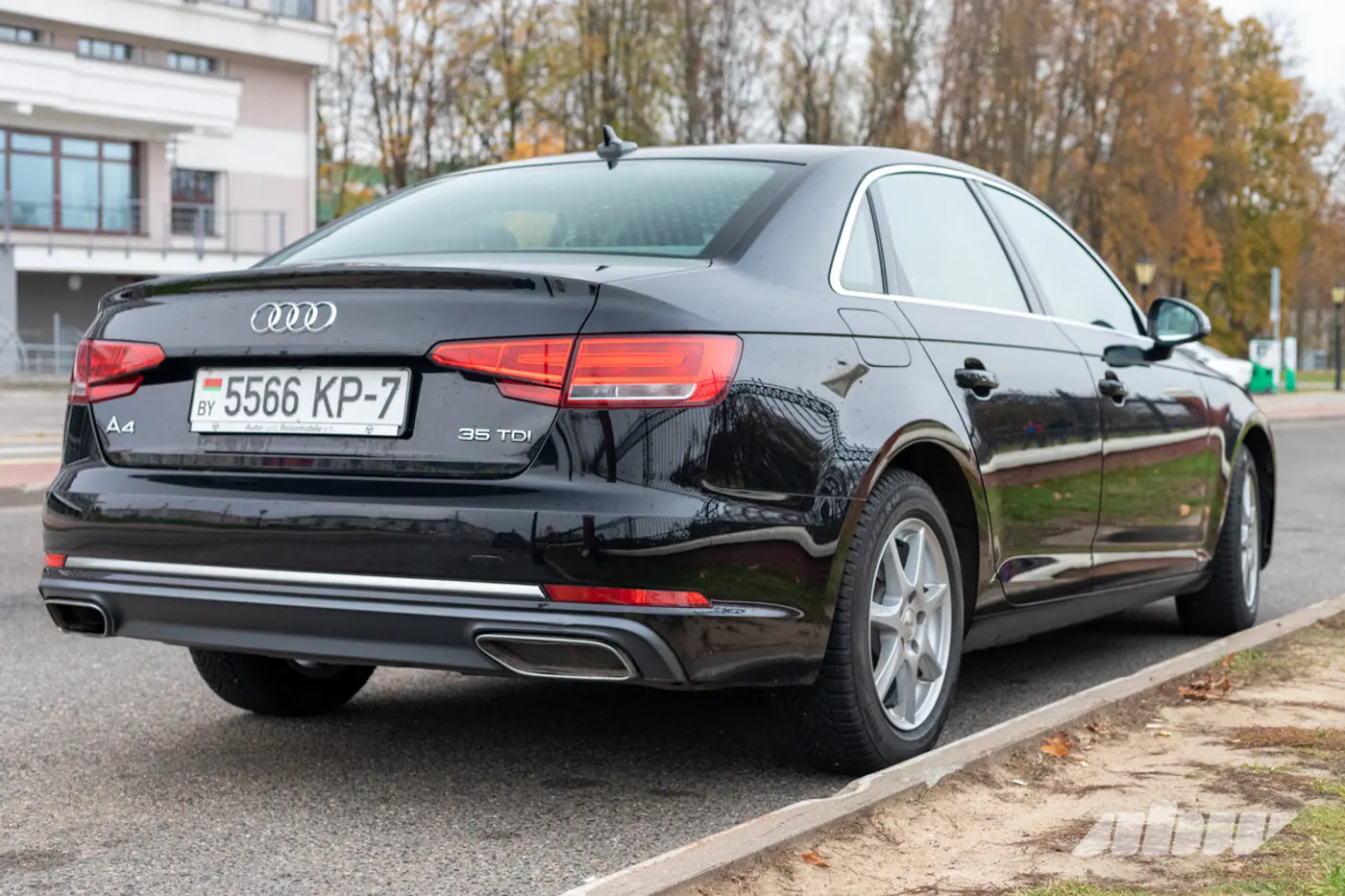 «За рулем этой машины не устаешь». Мнение владельца Audi A4