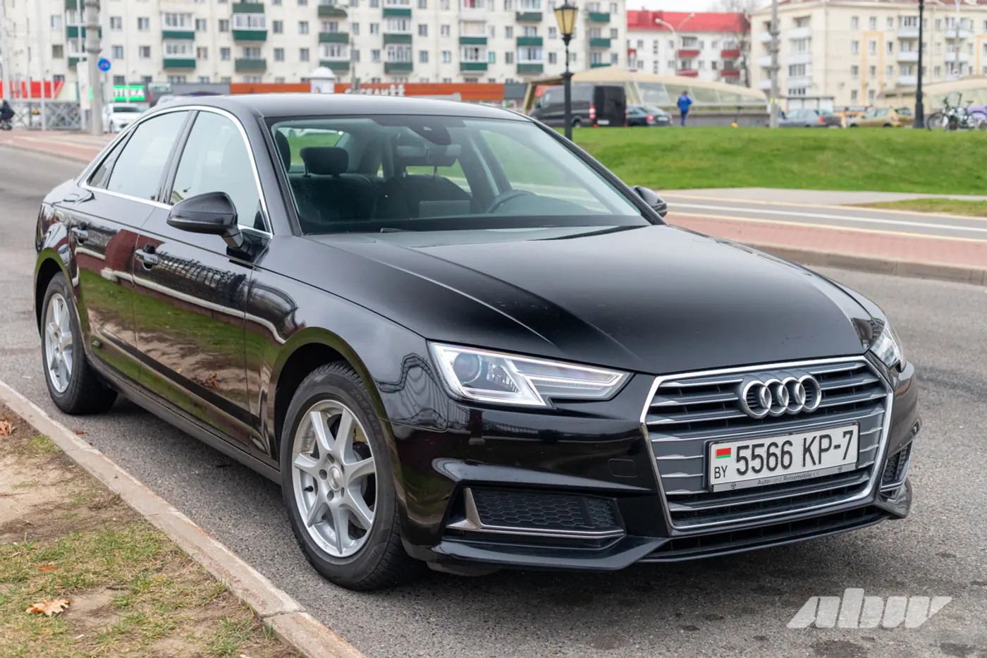 «За рулем этой машины не устаешь». Мнение владельца Audi A4