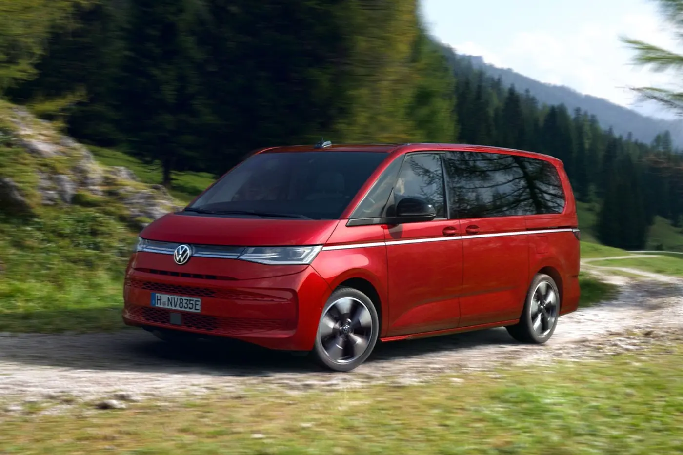 Volkswagen Multivan получил новую полноприводную гибридную установку