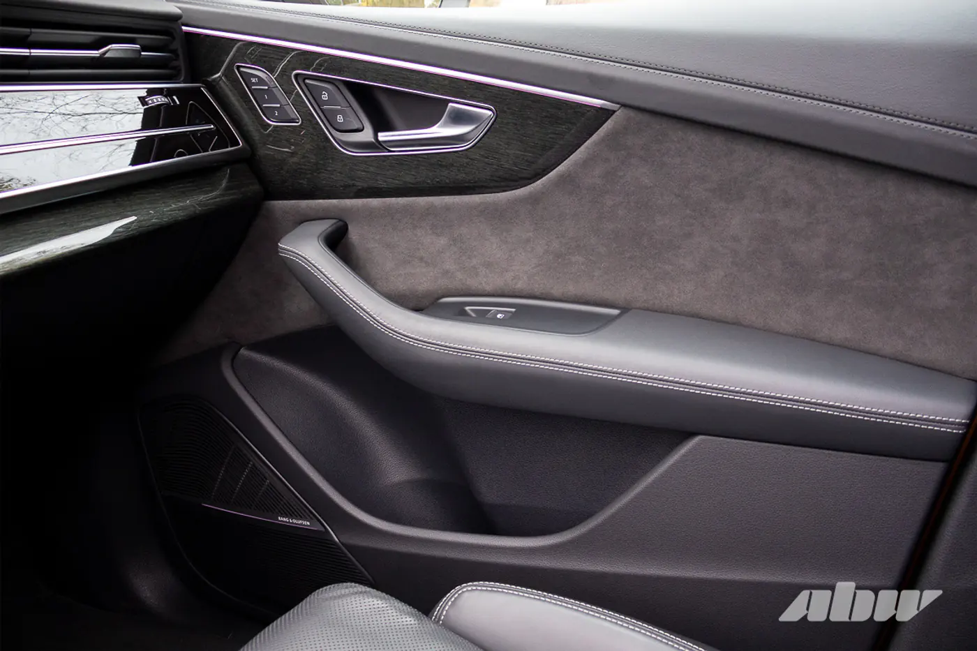 Вспоминаем настоящий премиум: тест-драйв Audi Q8