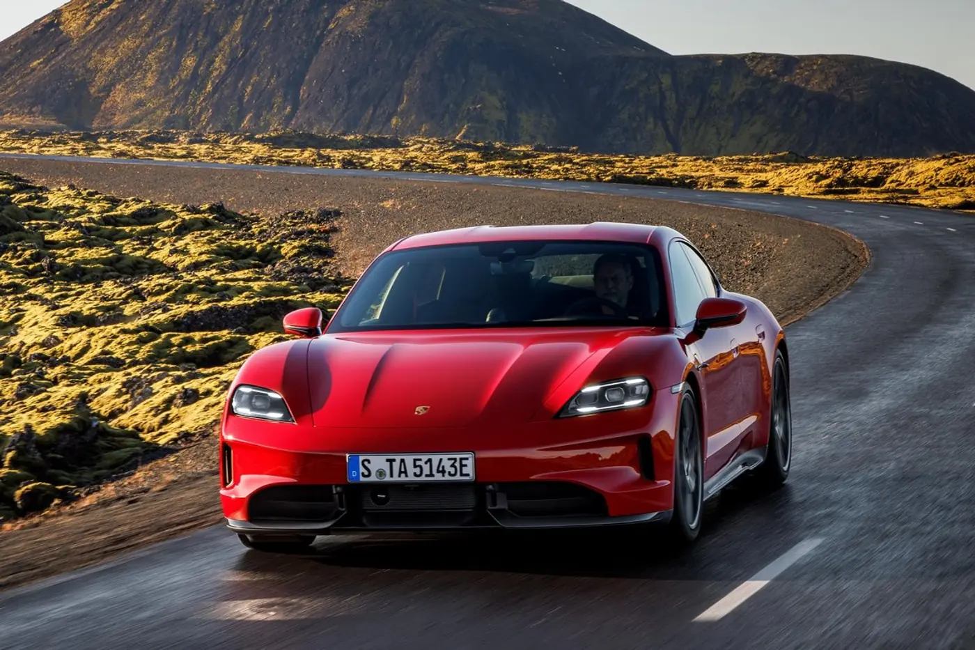 Обновленный Porsche Taycan GTS: больше мощности и запаса хода