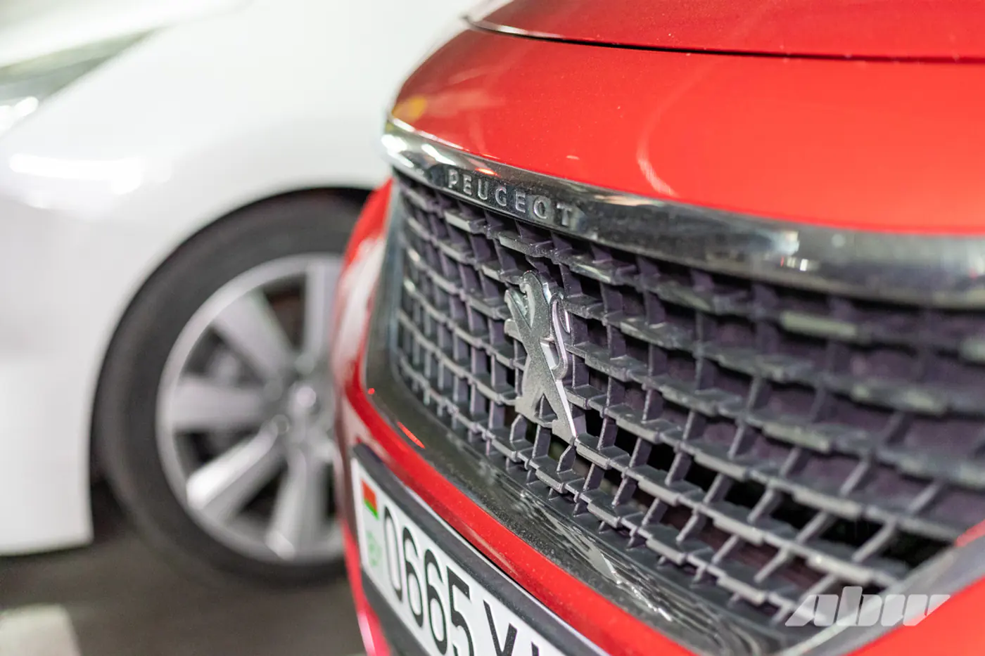 «Замена цепи потянула на 3100 рублей»: о чем говорят владельцы Peugeot?