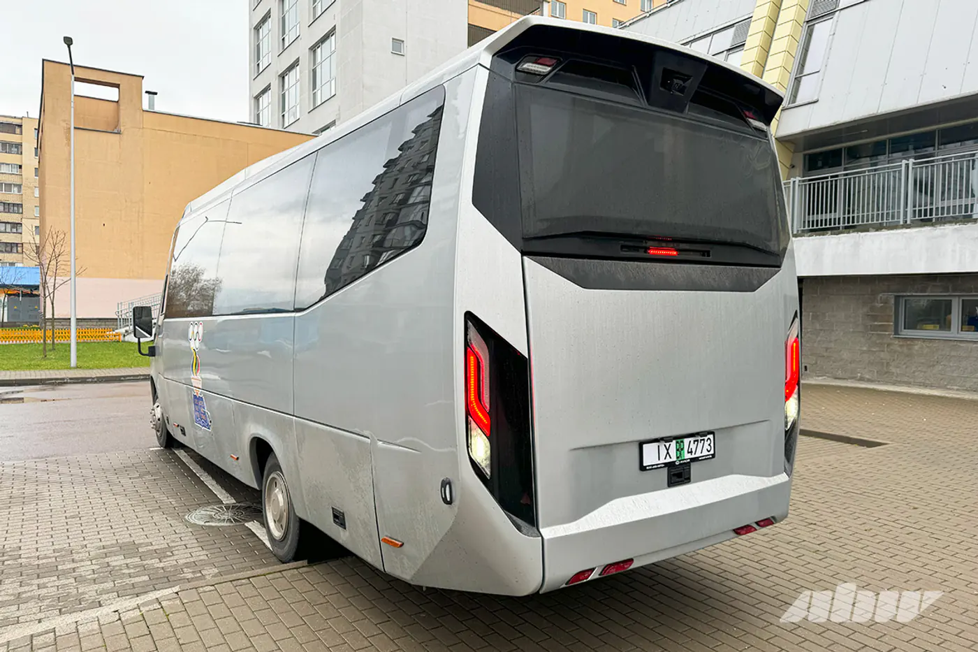 Будущим олимпийцам вручили белорусский автобус AVIOR