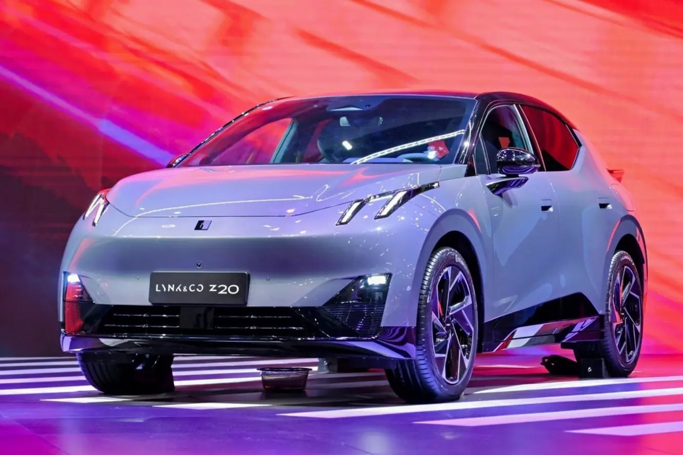 В Китае дебютировал второй электрокар Lynk & Co – кроссовер Z20