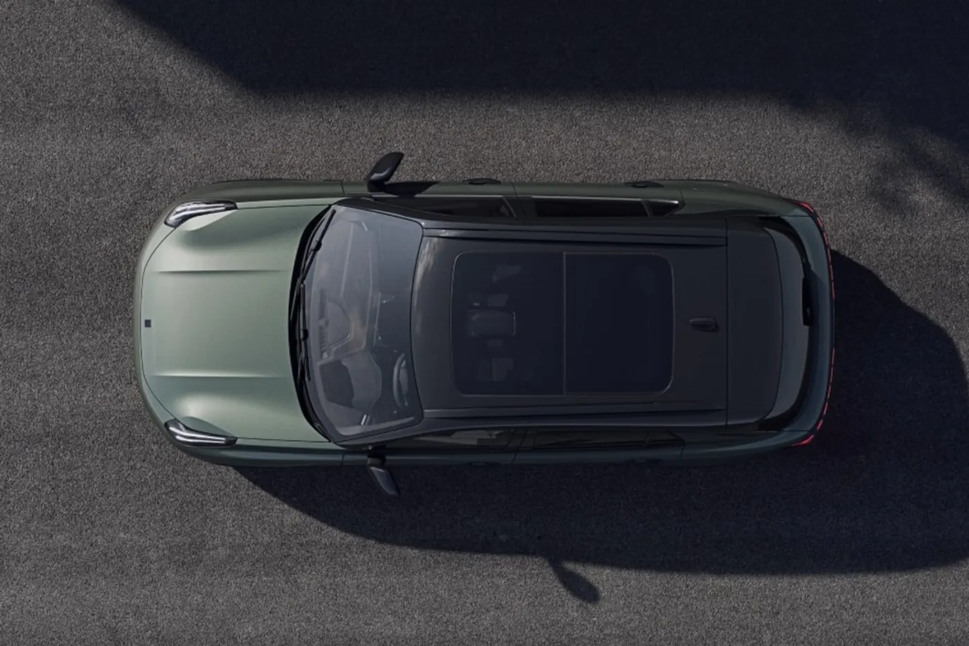 Lynk & Co назвала стоимость обновленного кроссовера 01 в Европе