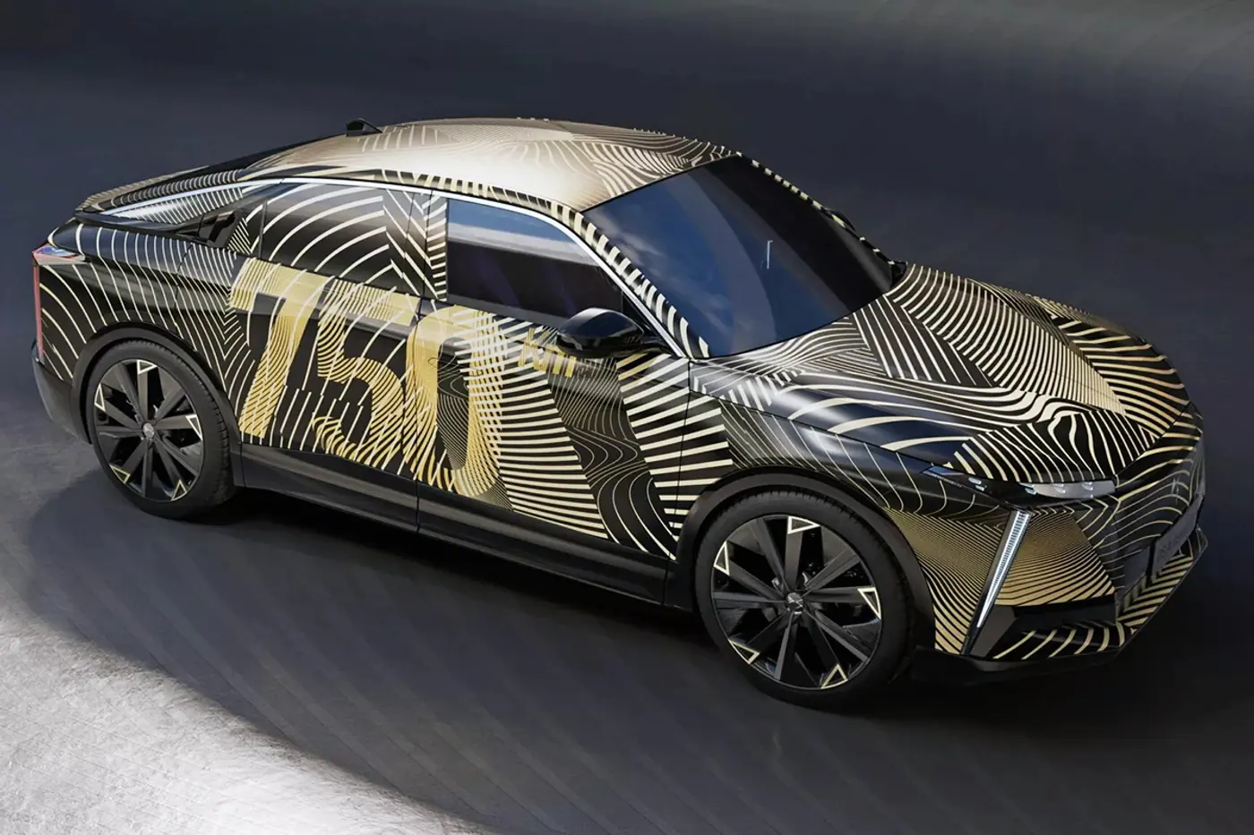 DS анонсировал электрический кроссовер в кузове Fastback с запасом хода в 750 км