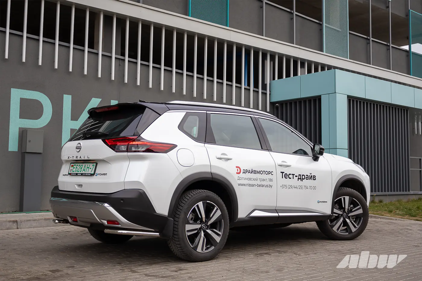 Консерватизм в современном прочтении: тест-драйв Nissan X-Trail E-Power