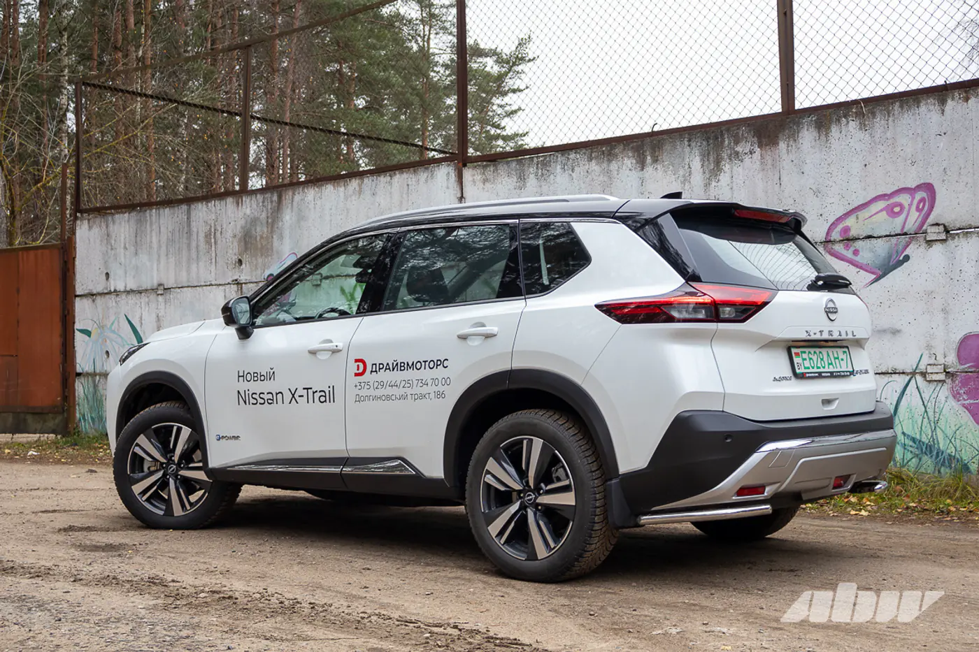 Консерватизм в современном прочтении: тест-драйв Nissan X-Trail E-Power