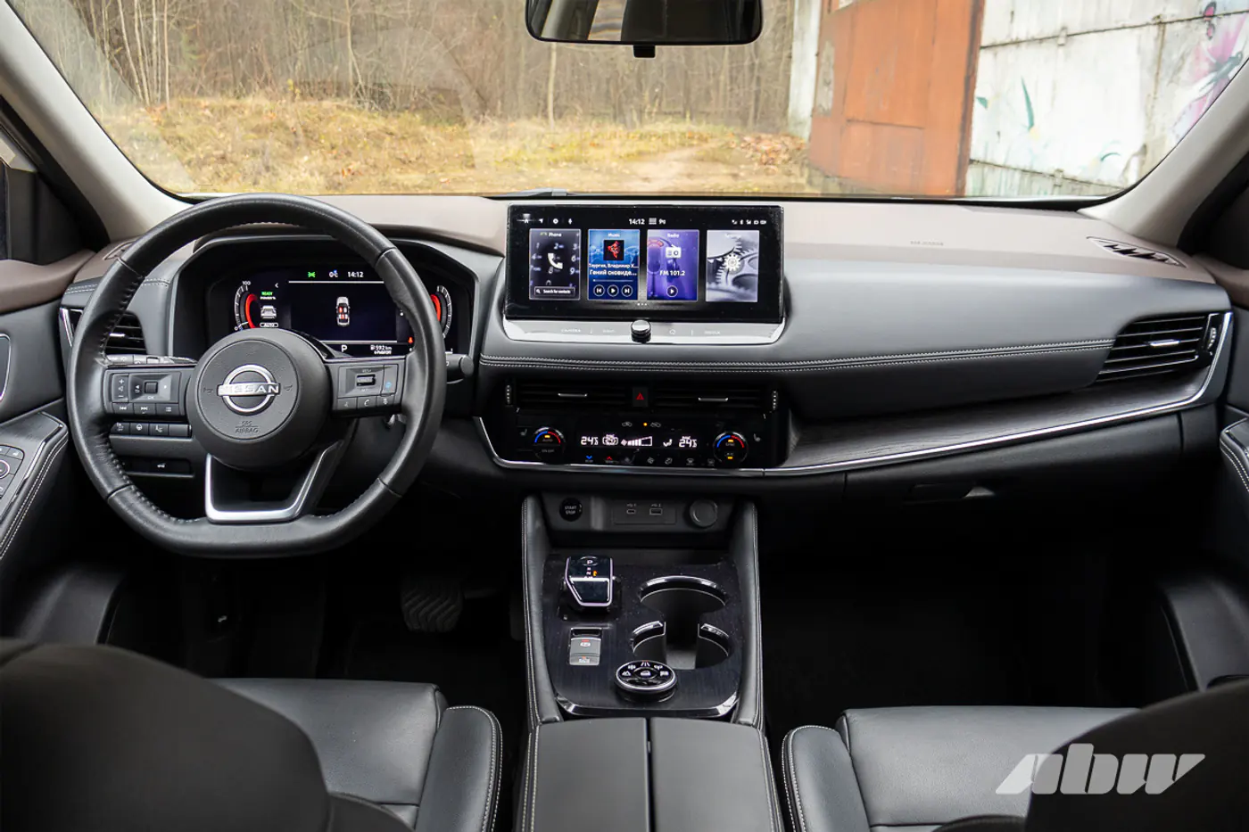 Консерватизм в современном прочтении: тест-драйв Nissan X-Trail E-Power