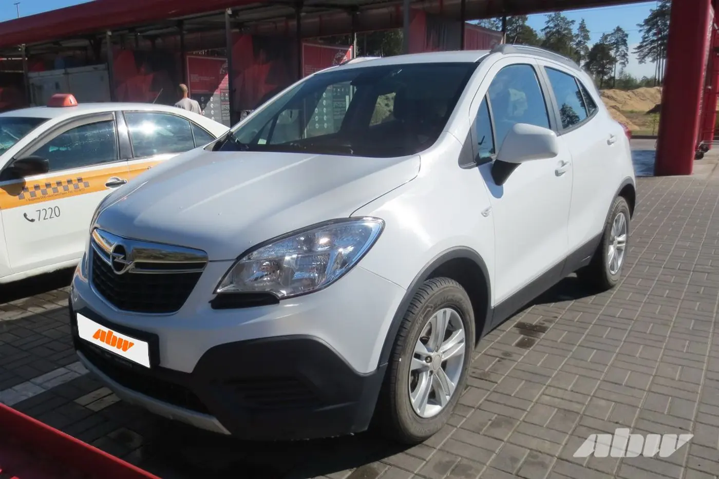 «Все недостатки этого автомобиля – в его размерах»: мнение владельца Opel Mokka