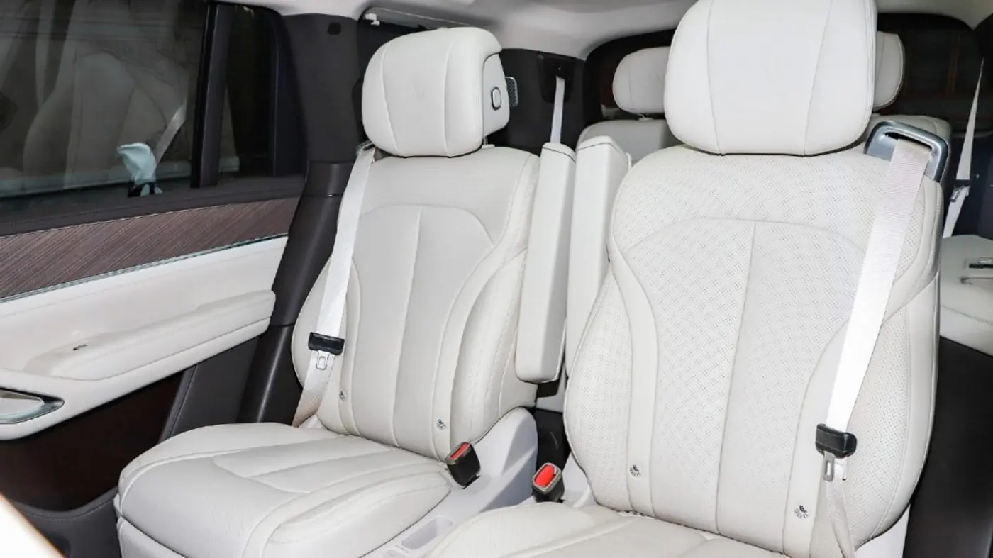 BYD раскрыла детали интерьера флагманского кроссовера Denza N9