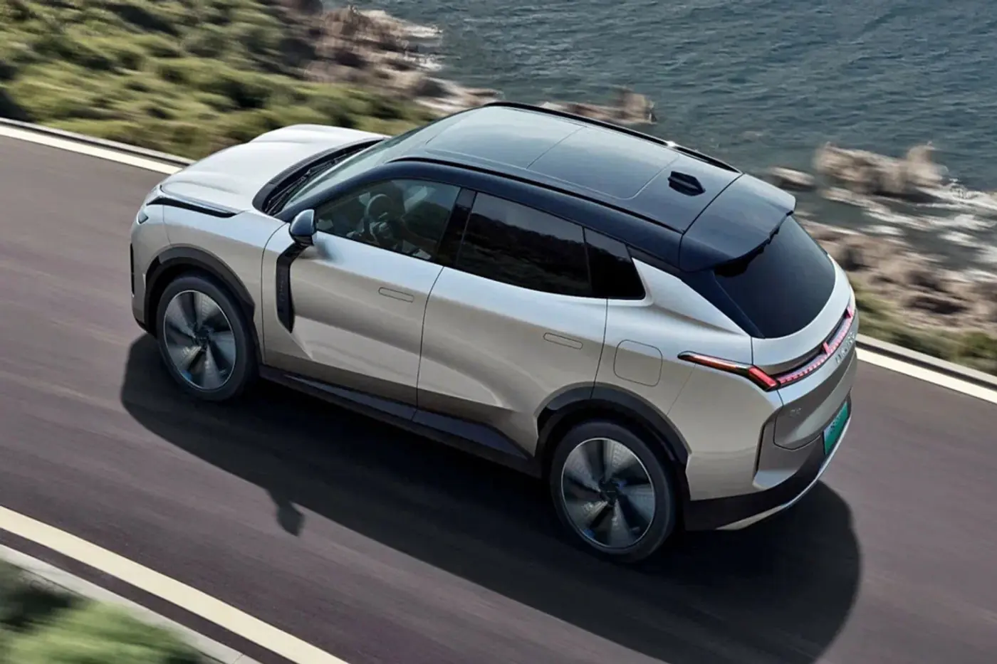 Lynk & Co зашел в Россию через производителя смартфонов