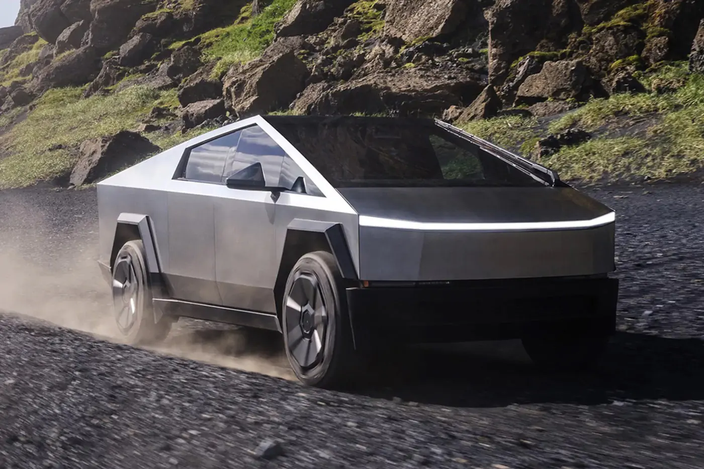 Очередное разочарование от Tesla: камешек пробил дыру в Cybertruck