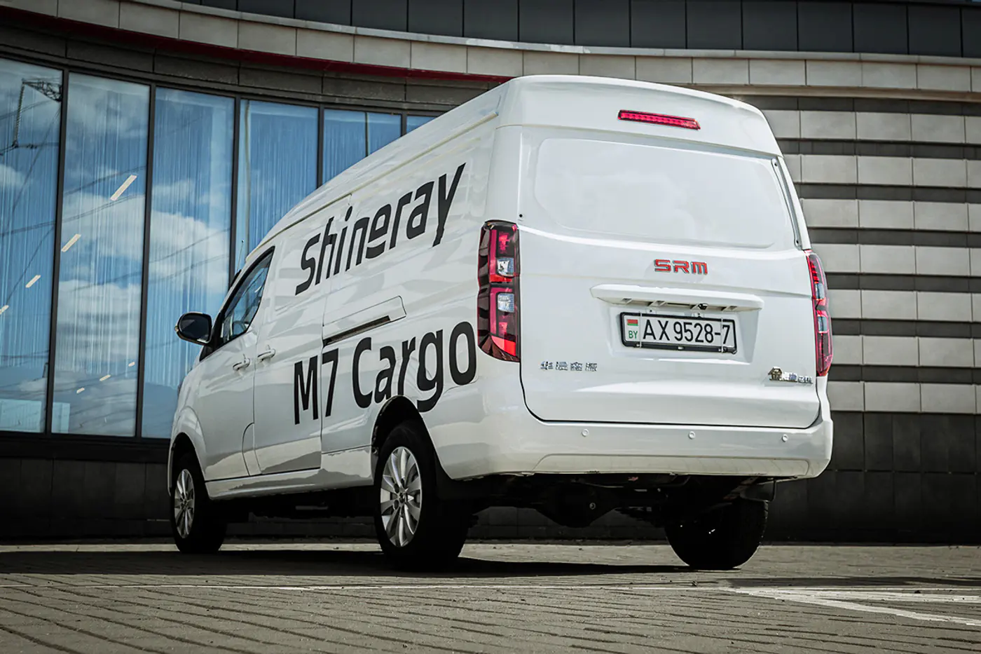 Грузовой фургон Shineray M7 еще никогда не был таким доступным: дилеры существенно снизили цену