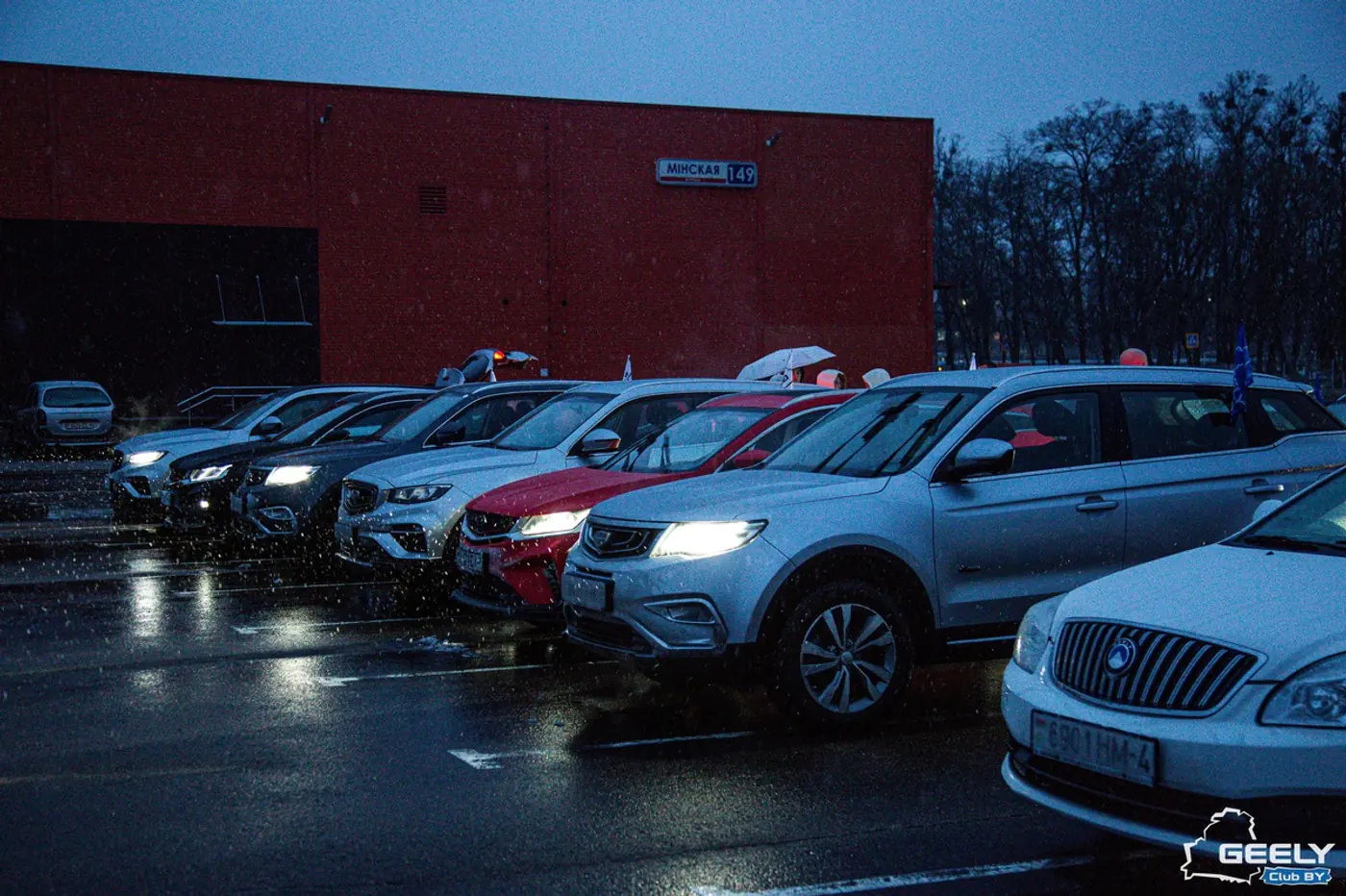 Зефир, благотворительность и Geely