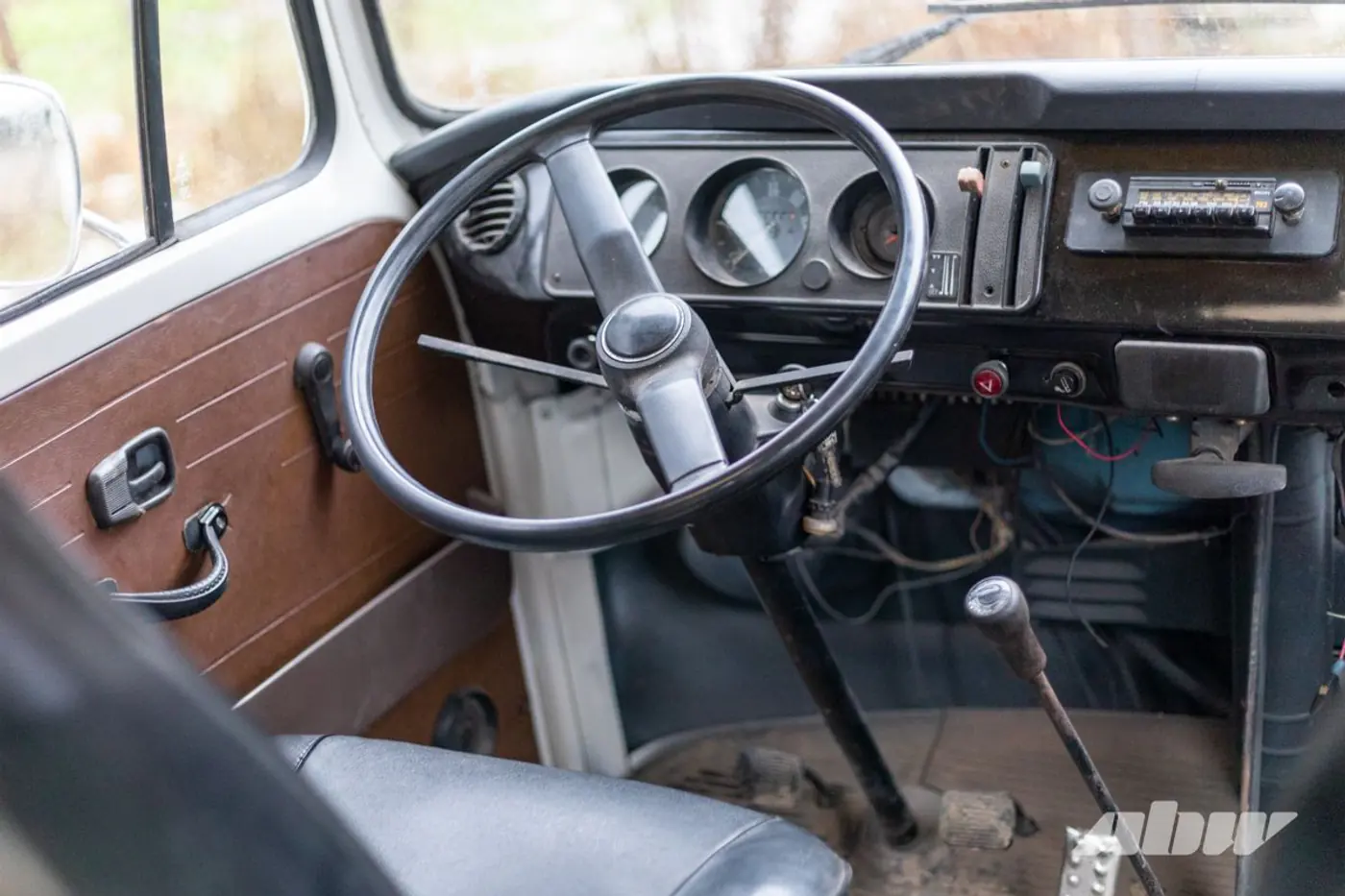 «17 лет стоял в Масюковщине и врастал в землю»: история восстановления Volkswagen T2