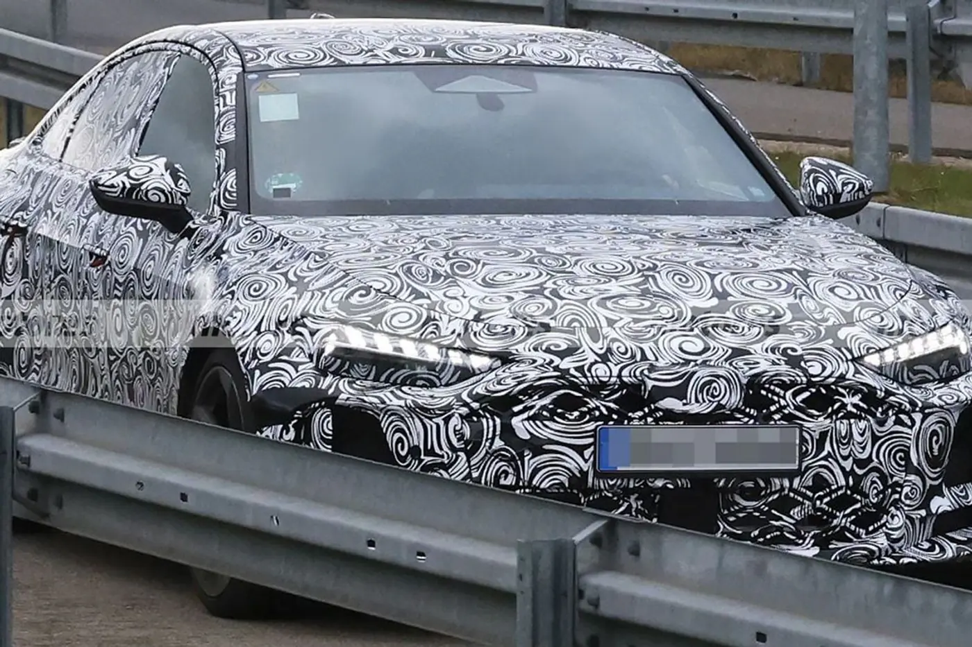Дебют Audi RS 5 не за горами: в Сети появились фото гибридного спорткара