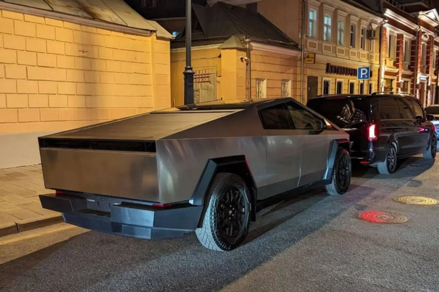 Сколько Tesla Cybertruck в России: статистика ввоза и продаж