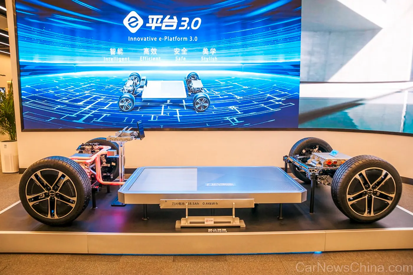 BYD сократит расходы на производство батарей на 15%