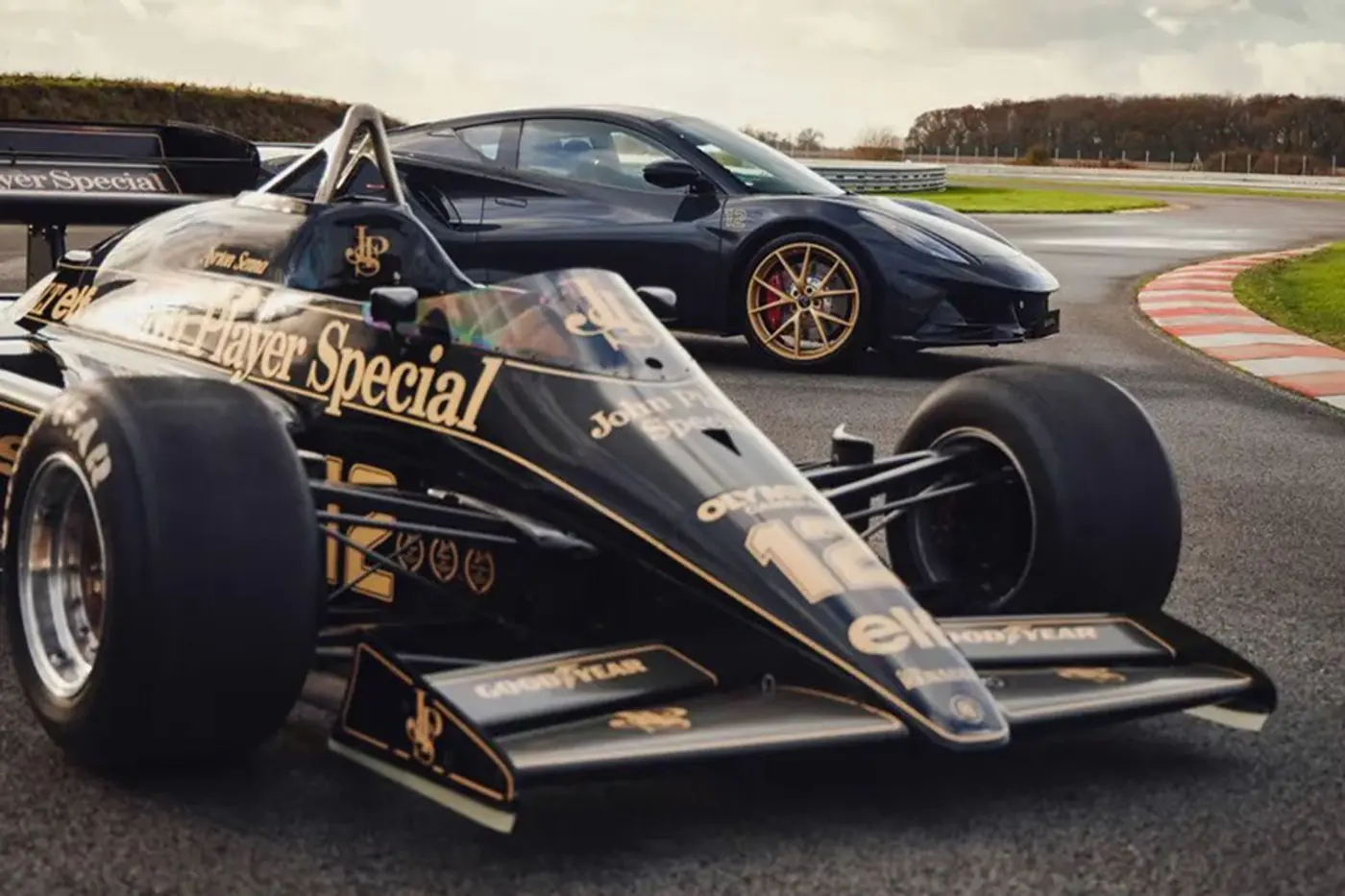Поклонникам «Формулы-1» понравится: Lotus выпустила пять спецверсий Emira