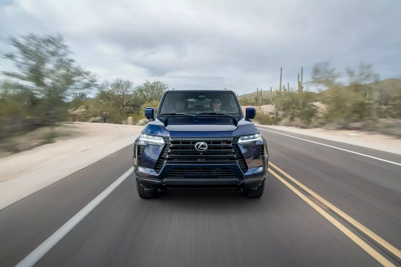 Lexus GX еще раз обновили: он стал выше и дороже