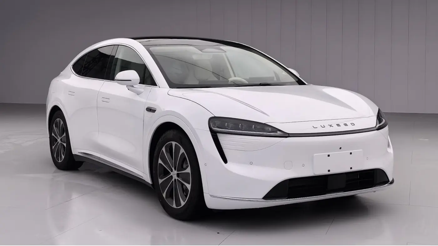 Фастбэк-кроссовер от Huawei и Chery в гибридной версии дебютирует 19 декабря