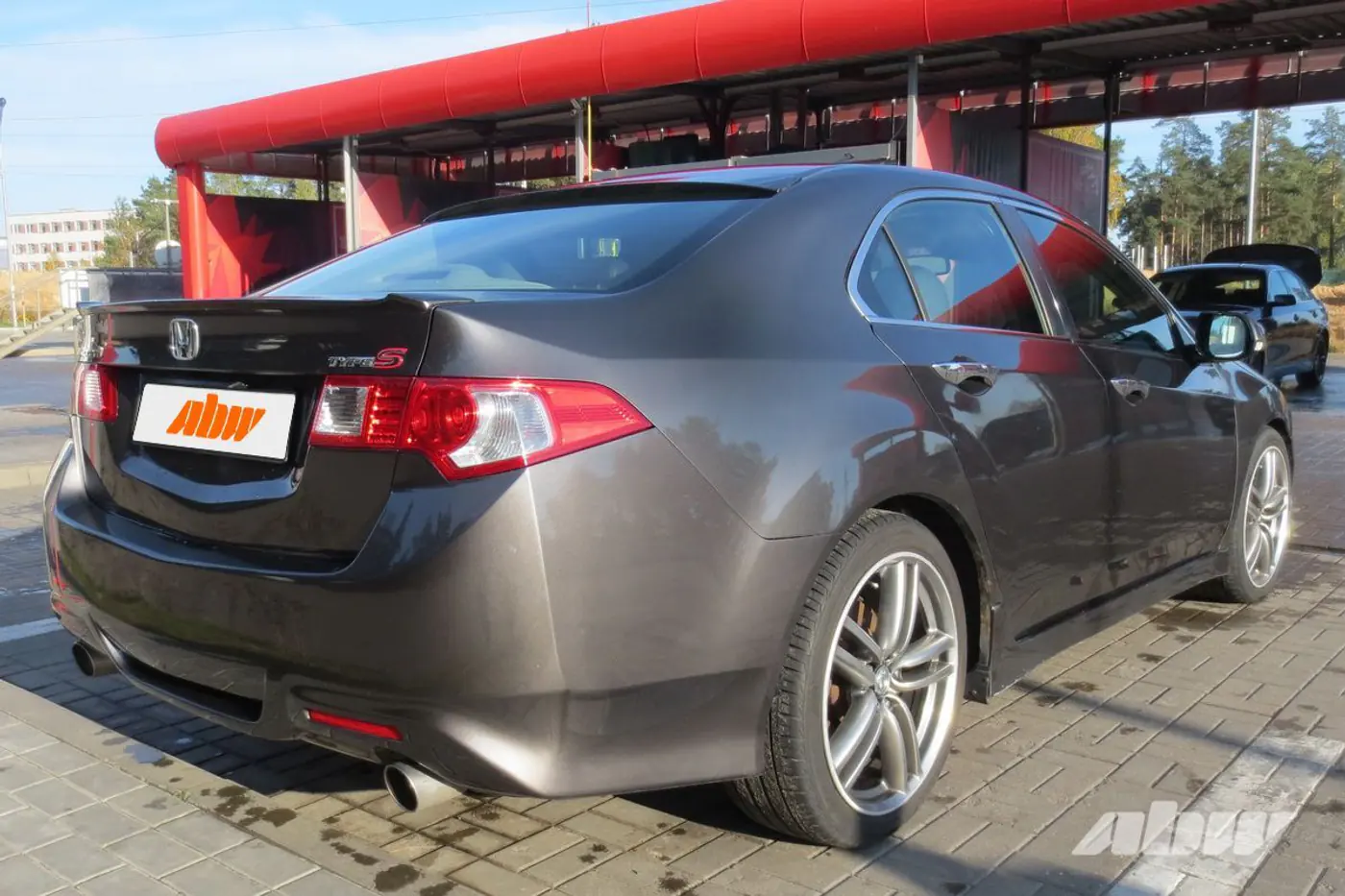 Honda_Accord_сзади_справа