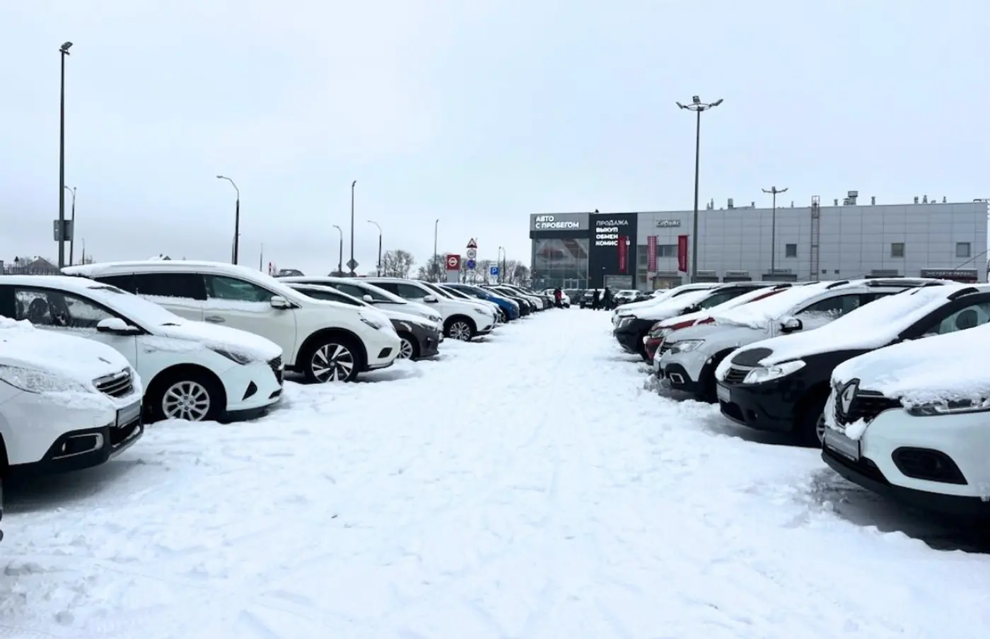 Поспешите с покупкой! Автоцентр предлагает авто с пробегом от 42 000 рублей в кредит без аванса