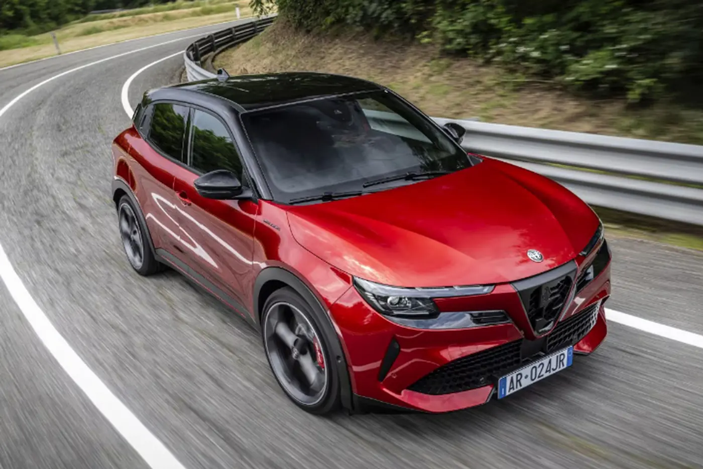 Alfa Romeo Junior Q4 дебютирует на автосалоне в Брюсселе