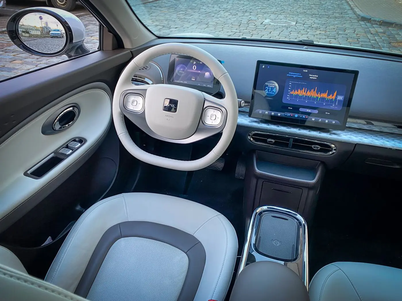 Модно, стильно, молодежно! Тест-драйв электромобиля JAC E30X