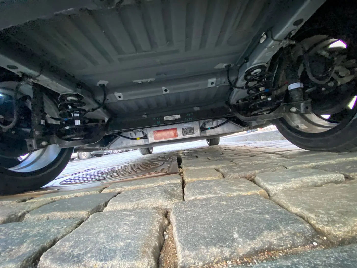 Модно, стильно, молодежно! Тест-драйв электромобиля JAC E30X