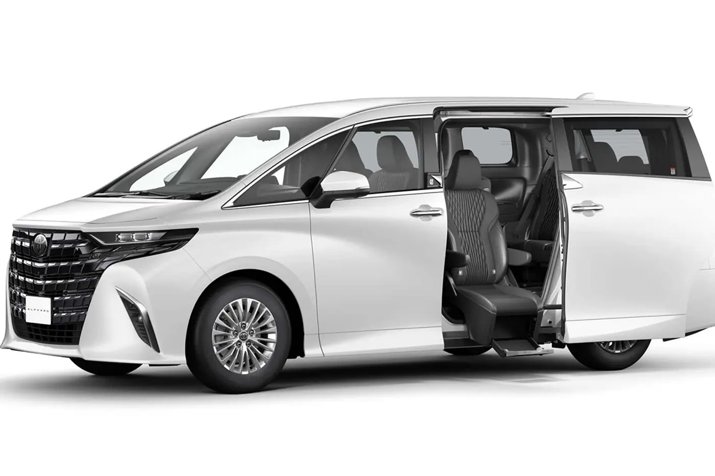 Toyota выпустила гибридные версии своих двух минивэнов