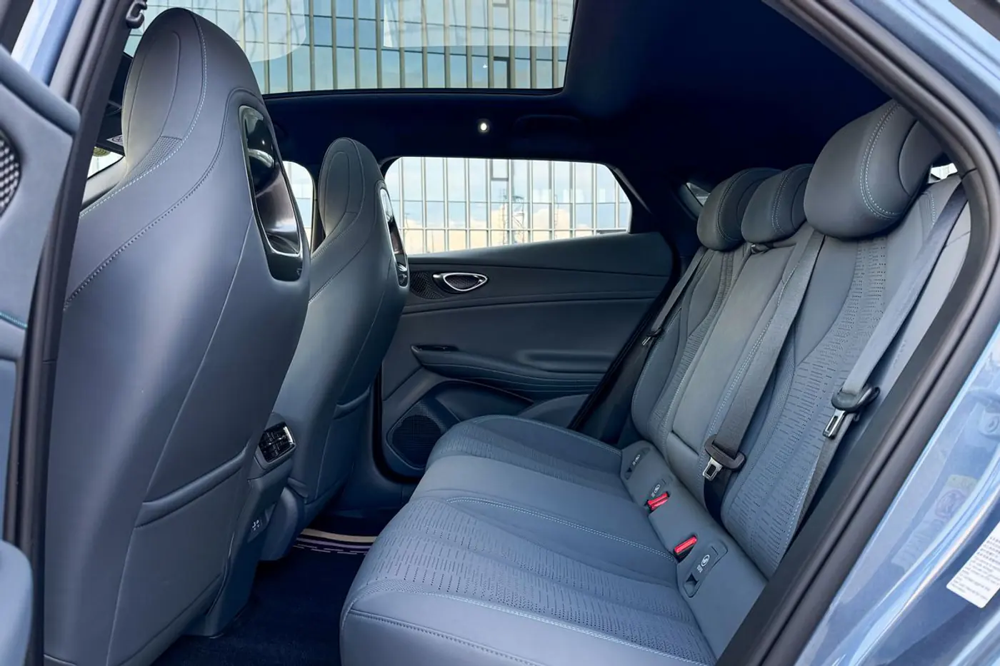 Seal на новый лад: в Беларусь привезли спортивный хэтчбек BYD