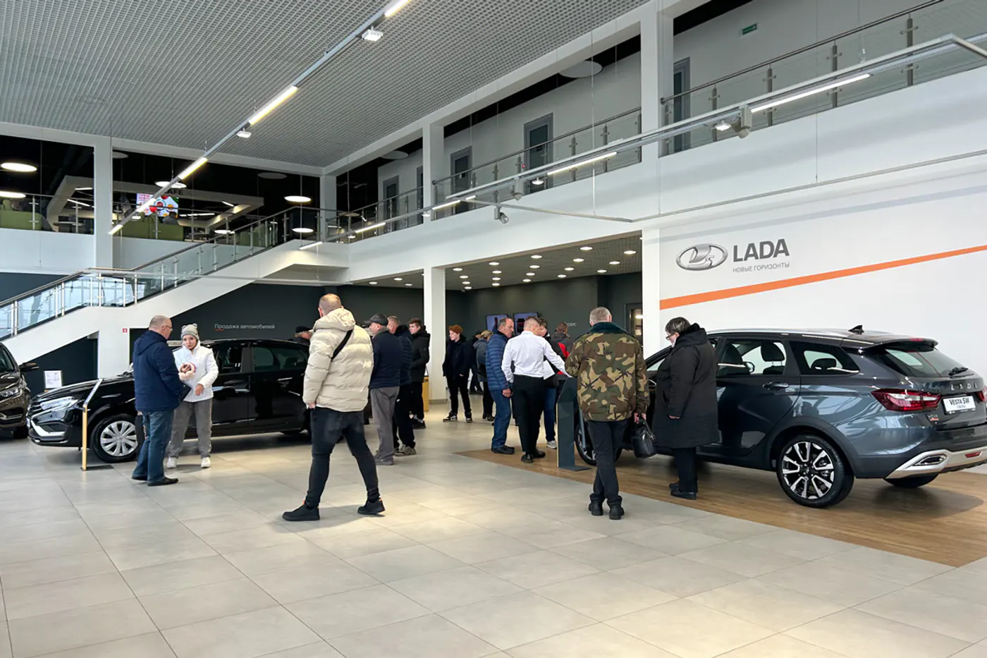 Скидки зашкаливают и каждому клиенту – подарок при покупке новой LADA!