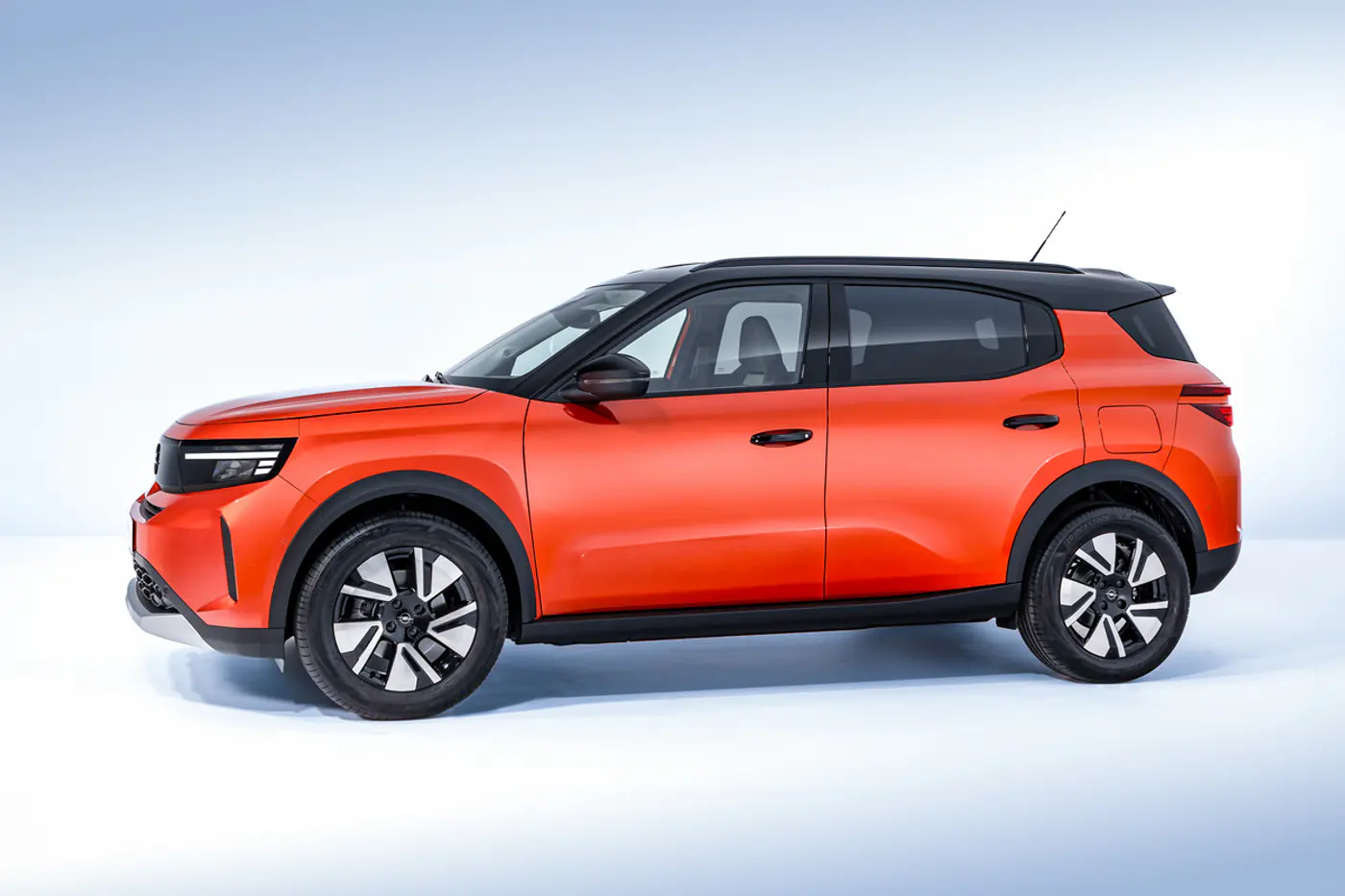 Теперь гибрид или электрокар: возвращение Opel Frontera