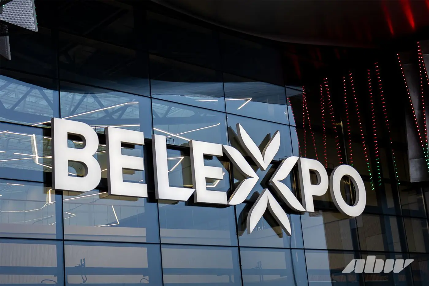 От электрического BELGEE eX50 до БЕЛАЗа на сжиженном газе: фоторепортаж с выставки «Моя Беларусь»