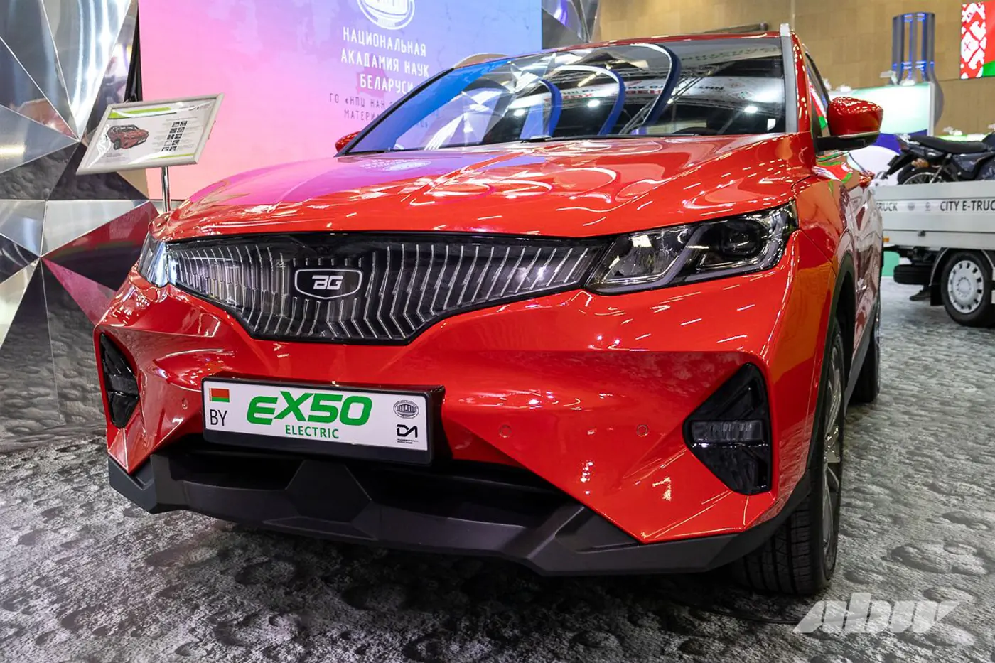 От электрического BELGEE eX50 до БЕЛАЗа на сжиженном газе: фоторепортаж с выставки «Моя Беларусь»