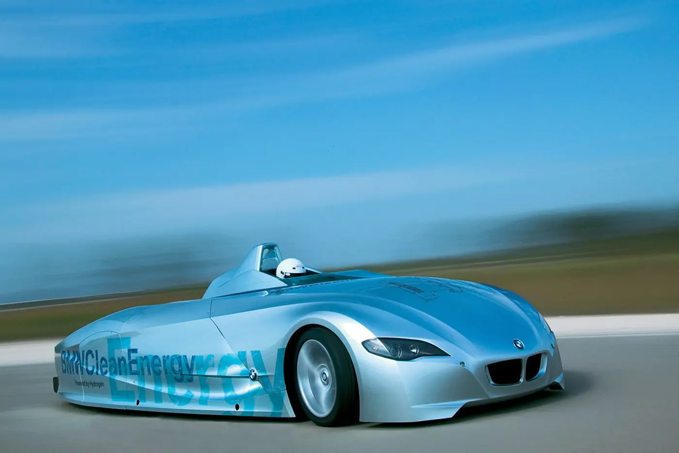 V12, но экологичный: как BMW ставила рекорды на водородомобиле