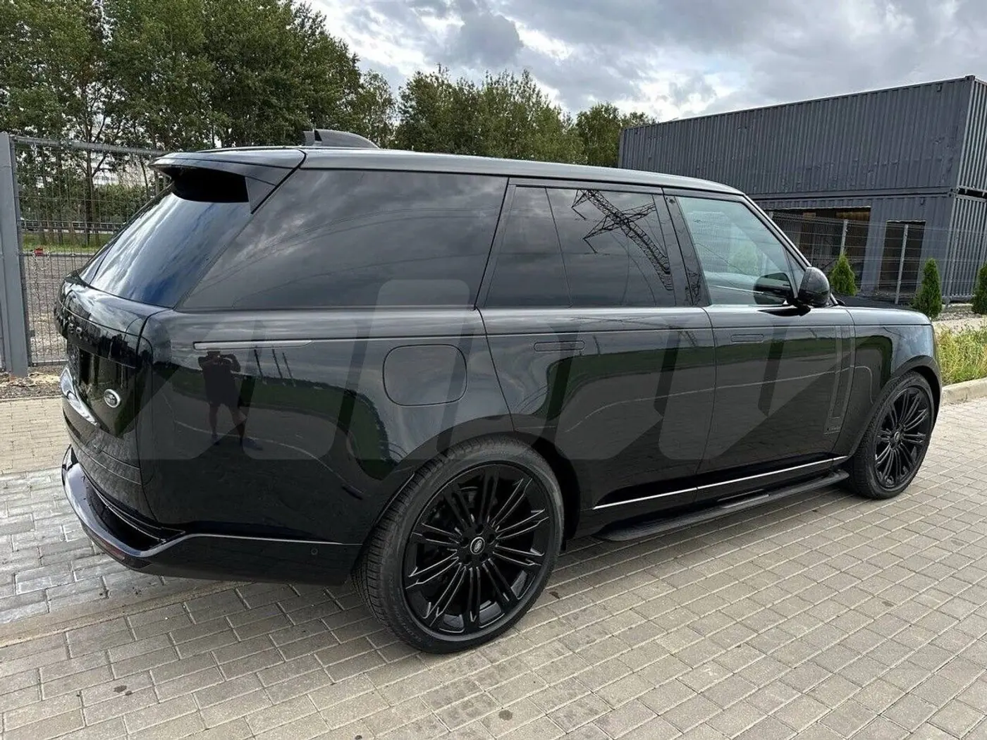 Квартиру купить можно, а то и две: самые дорогие автомобили из базы ABW