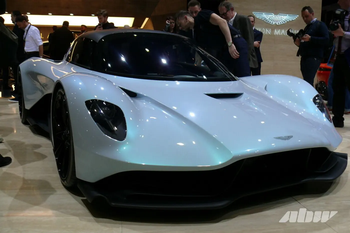 1079-сильная Valhalla: знакомимся с новым гиперкаром Aston Martin